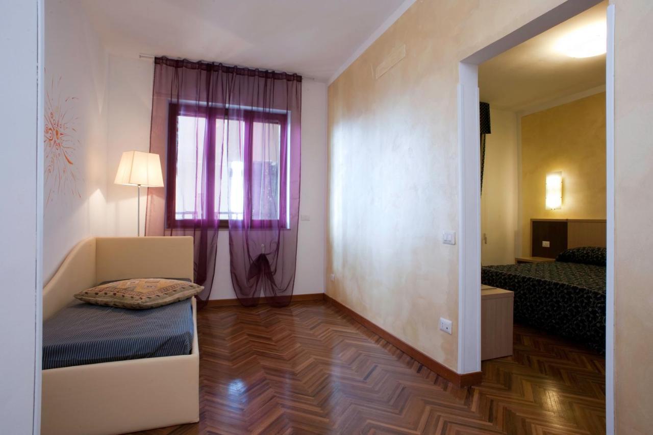 Hotel Astoria Фермо Екстер'єр фото