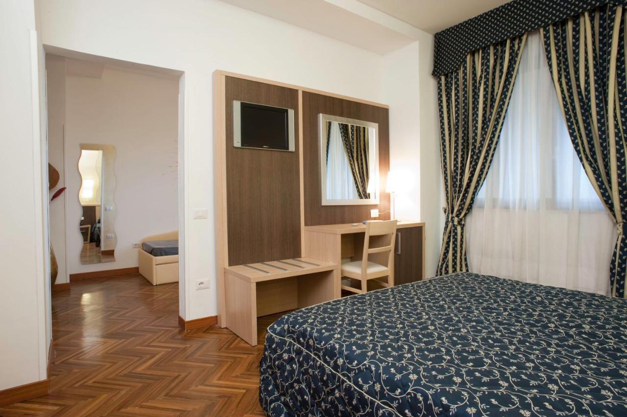 Hotel Astoria Фермо Екстер'єр фото