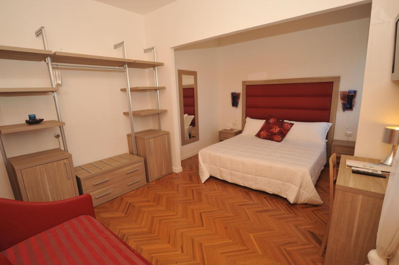 Hotel Astoria Фермо Екстер'єр фото