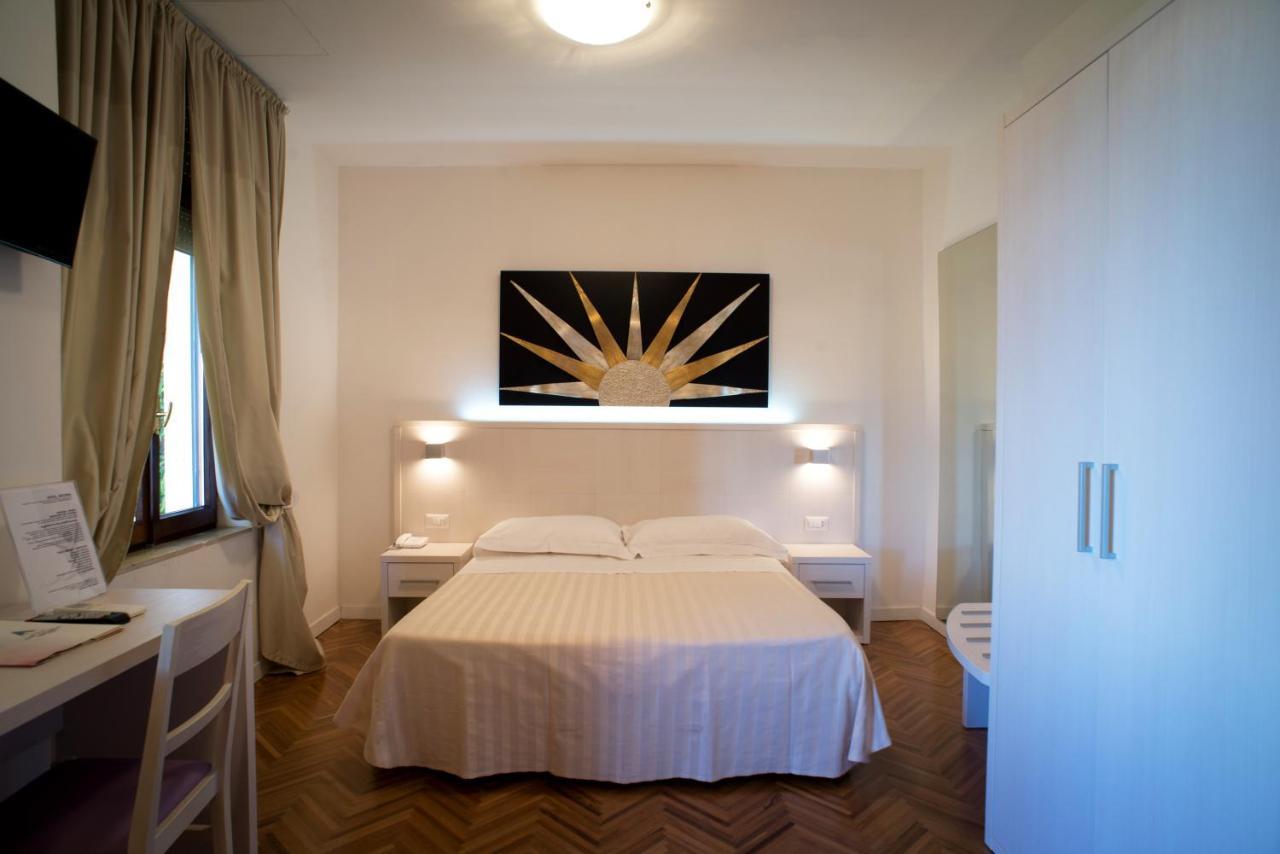 Hotel Astoria Фермо Екстер'єр фото