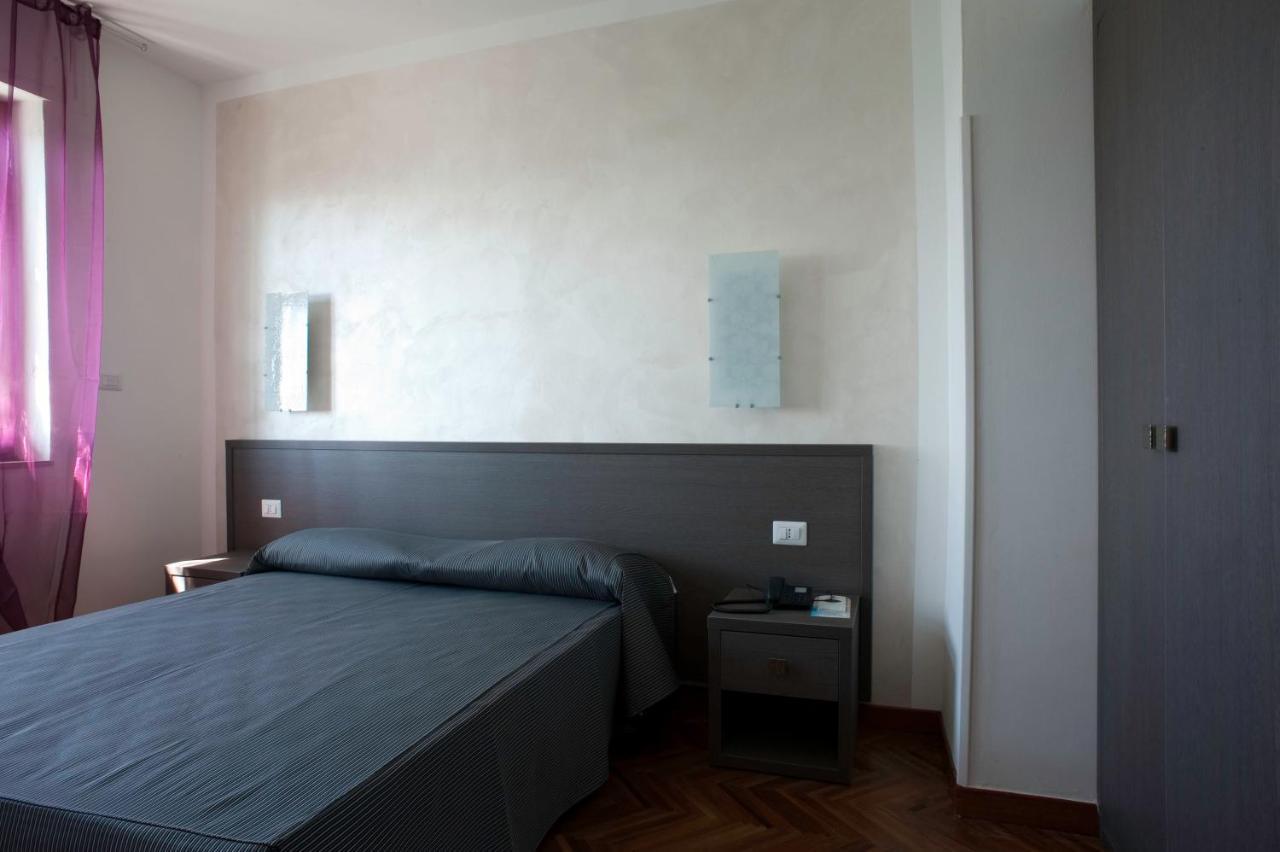 Hotel Astoria Фермо Екстер'єр фото
