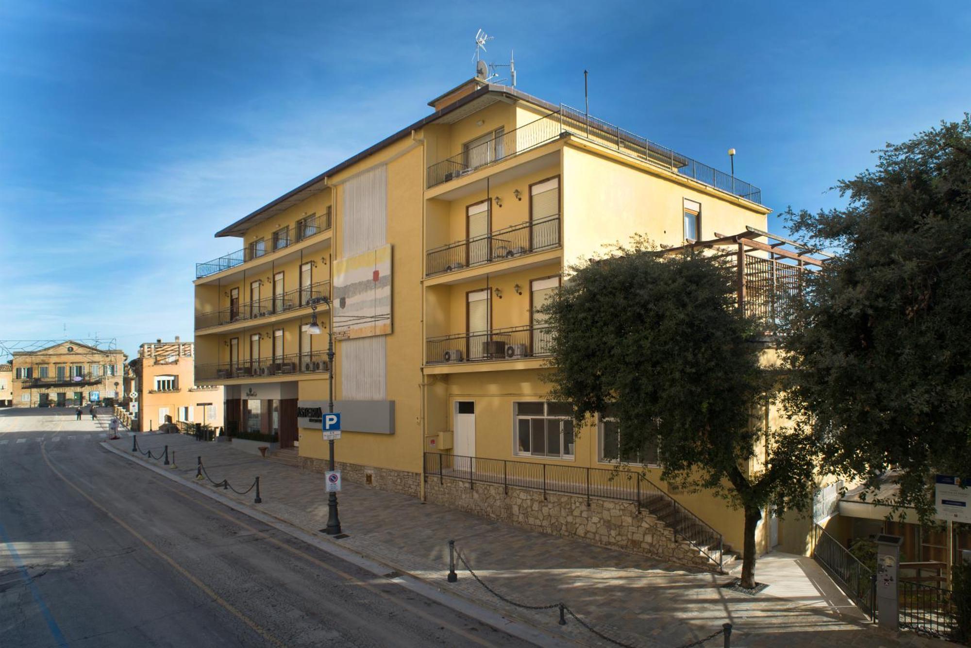 Hotel Astoria Фермо Екстер'єр фото